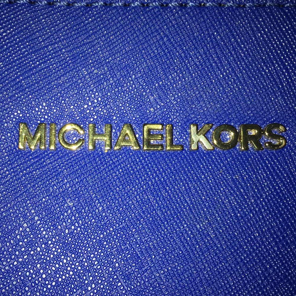 Blue Micheal Kors crossbody